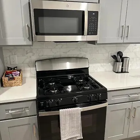 Luxury Stay For Nyc Visit Jersey City 7 Min Walk Nyc Train Station Exterior photo